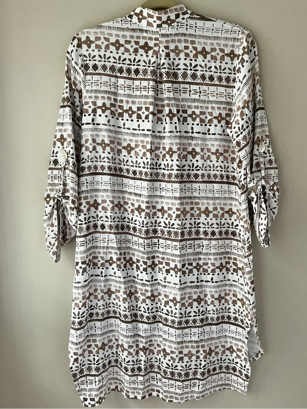 Walker & Wade Tan White and Beige Printed Day Tripper Geo Dress